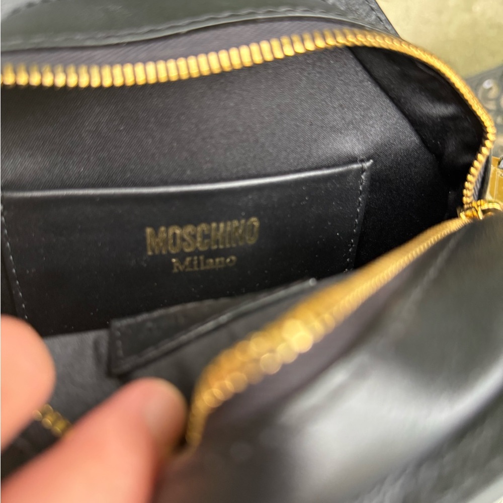 Stunning brand new Moschino Milano runway “SHOP” bag - Picture 5 of 9
